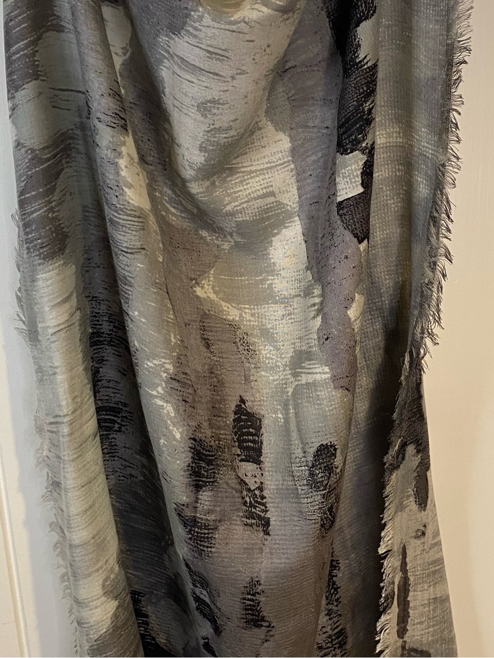 Nordstrom’s “Grey Desert Chic” Cashmere & Silk Scarf. NWT. 30”X 80” Nice Gift!